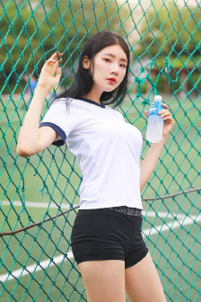 漂亮的保姆韩国手机观看